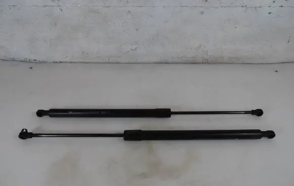 Renault Scenic III - Grand scenic III Shock absorber/damper mounting bracket 904500004R