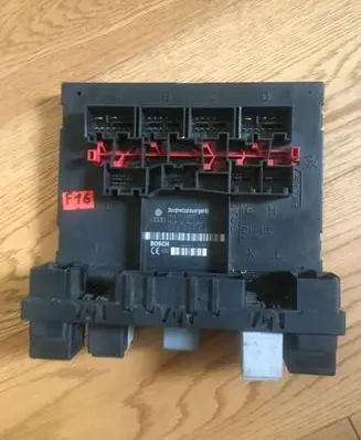 Volkswagen PASSAT B6 Comfort/convenience module 3C8937049D F005V00744 H54S2602