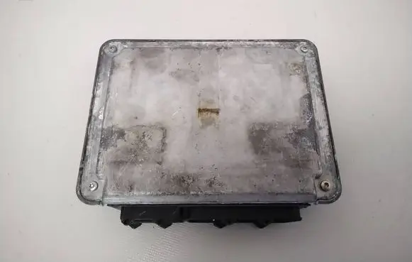 Seat Toledo II (1M) Engine control unit/module 038906018BT 28SA3813 0281001926