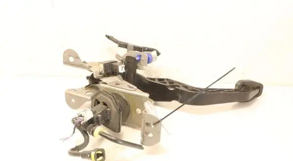Mazda 2 Clutch pedal 