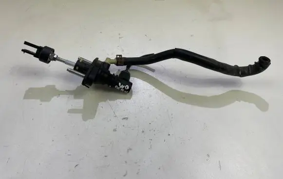 Clutch slave cylinder