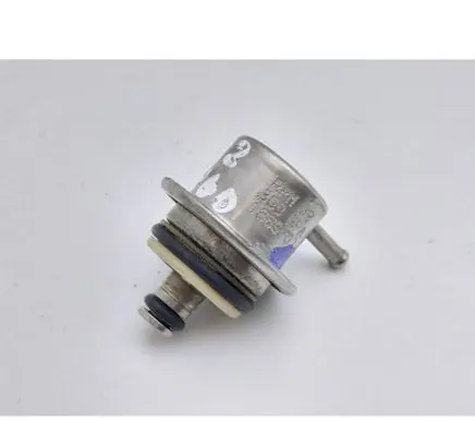 Renault Twingo I Fuel pressure regulator