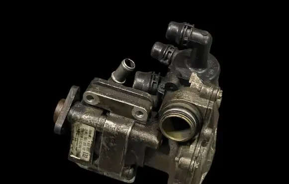 BMW 1 E81 E87 Power steering pump 7617955132 4032923