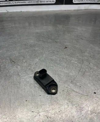 Mercedes-Benz C W203 Airbag deployment crash/impact sensor 0025426918