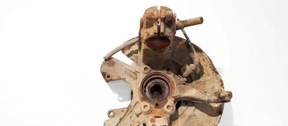 Volkswagen Golf V Front wheel hub