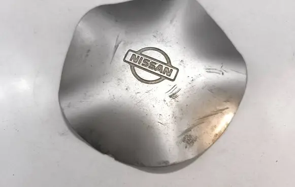 Nissan Primera Original wheel cap NBF090