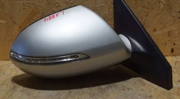 KIA Sportage Front door electric wing mirror