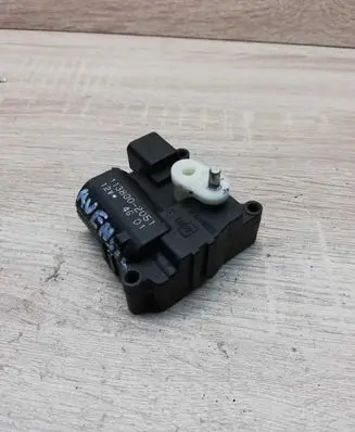 Toyota Corolla Verso AR10 Air flap motor/actuator 1138002051