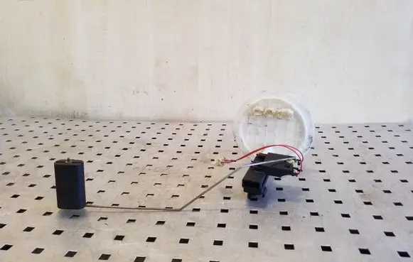 Volvo XC90 Fuel level sensor 