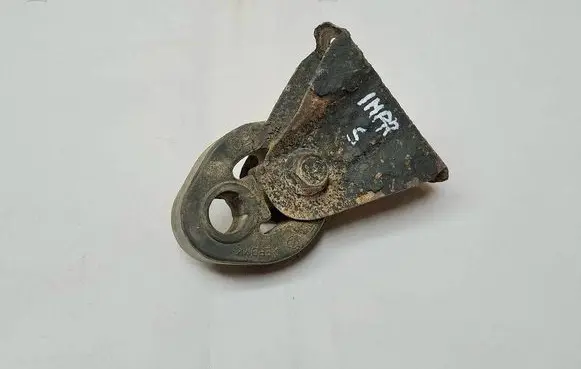 Subaru Outback Muffler mount bracket/holder 
