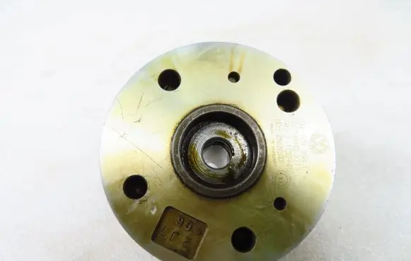 Volkswagen Golf V Camshaft pulley/ VANOS HU2298002210 03C109088E