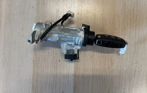Audi A1 Ignition lock 1K0905851B