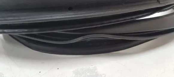 Volvo V40 Front door rubber seal