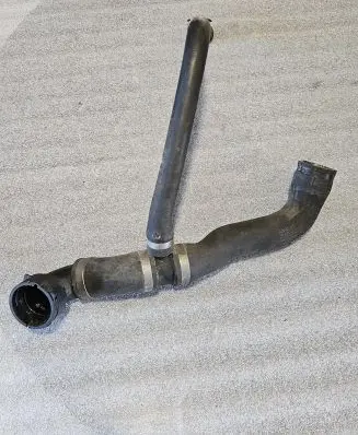 Mercedes-Benz SL R230 Engine coolant pipe/hose A2305012182