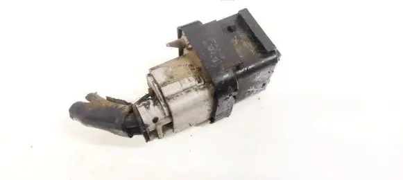 Toyota Avensis T250 Glow plug pre-heat relay 2861067010 28610-67010