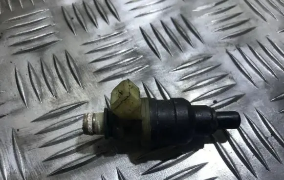 Mitsubishi Sigma Fuel injector n210h