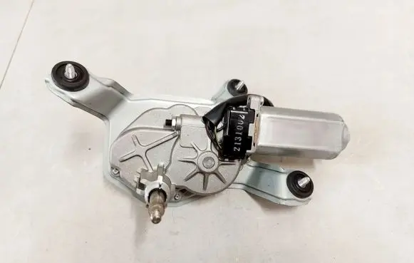 KIA Sorento Rear window wiper motor 98700-2P500
