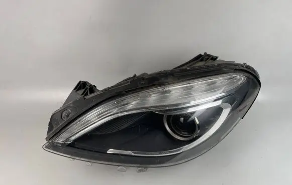 Mercedes-Benz B W246 W242 Headlight/headlamp A2468207161