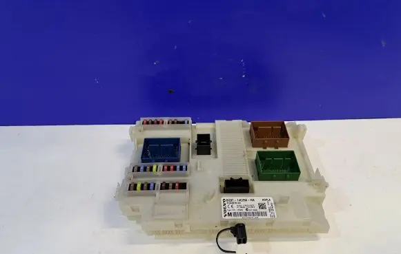 Volvo S80 Fuse module 31343678 BG9T14C256HA