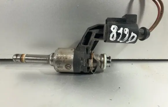 Volkswagen Golf VI Fuel injector 03C906