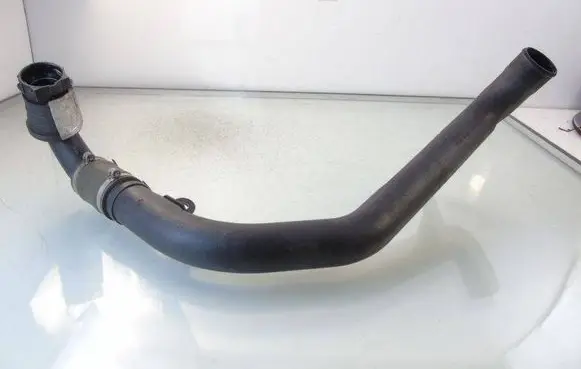 Renault Megane III Intercooler hose/pipe 8200962920B