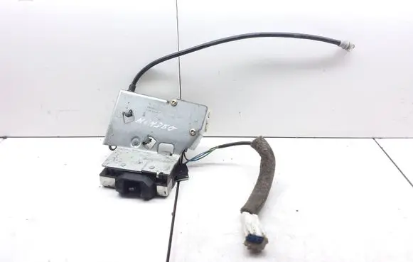 Ford Mondeo Mk III Tailgate/trunk/boot lock/catch/latch S1XNA F00P0K0207