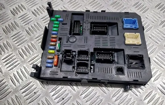 Peugeot 307 High voltage junction box 9664476480