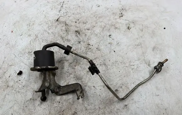 Mitsubishi Lancer X Vacuum valve 
