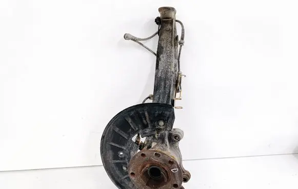 Volkswagen Touareg II Front wheel hub spindle knuckle 7P6407246A