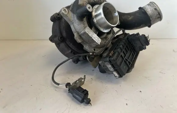 Audi Q5 SQ5 Turbo 059145722S