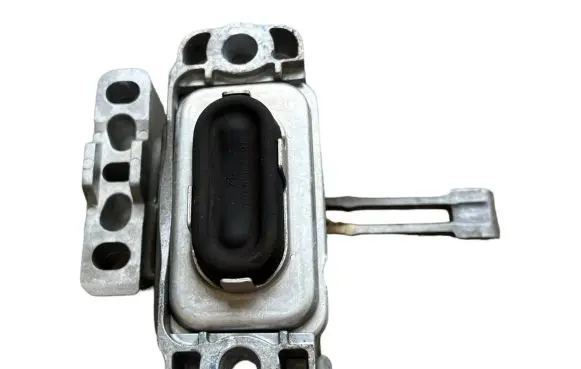Volkswagen Golf VII Engine mount bracket 5q0199262db
