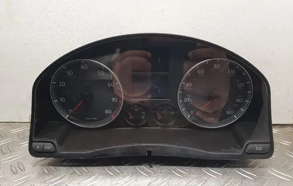 Volkswagen Golf V Speedometer (instrument cluster) 1K0920960K