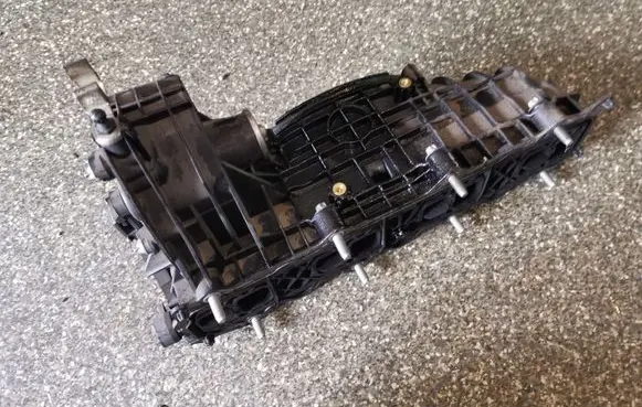 Mercedes-Benz C W204 Intake manifold A6510900037