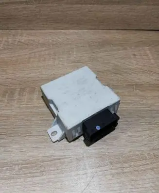 Toyota Avensis T250 Window wiper relay 8594005050