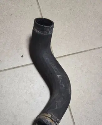 Ford Mondeo MK IV Intercooler hose/pipe