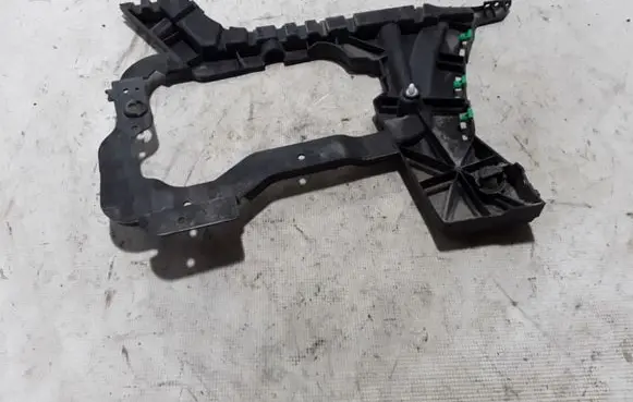 Volvo S90, V90 Rear bumper mounting bracket 31425065