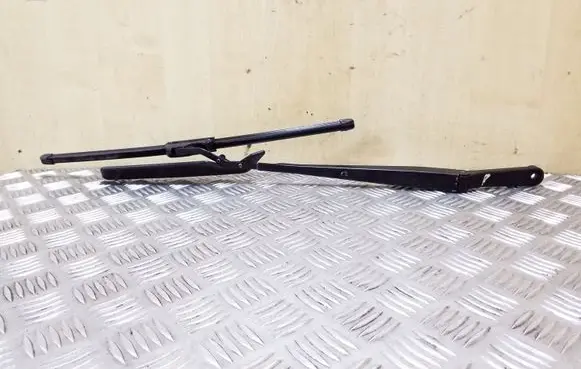 Opel Frontera B Front wiper blade arm