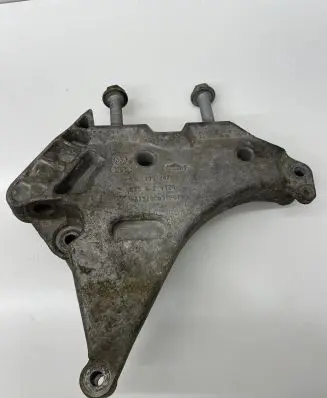 Volkswagen Golf VI Engine mounting bracket 03L199207