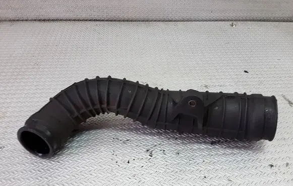Mercedes-Benz Vito Viano W638 Turbo air intake inlet pipe/hose A6380941382