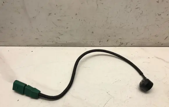 Audi A4 S4 B8 8K Detonation knock sensor 06E905377A