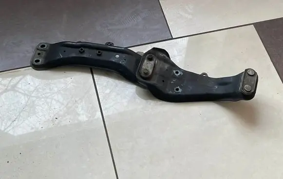 Other rear suspension part