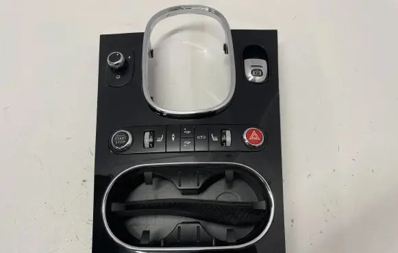 Cup holder front