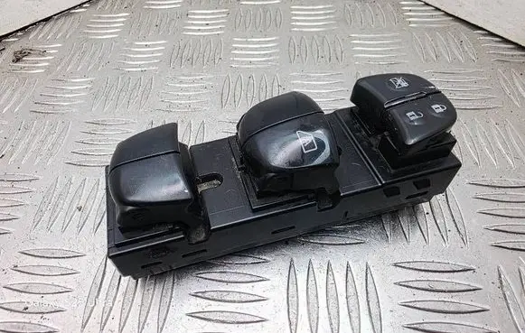 Nissan Juke I F15 Electric window control switch 254011KK0A