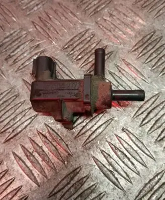 Toyota Prius (XW20) Vacuum valve 9091012259