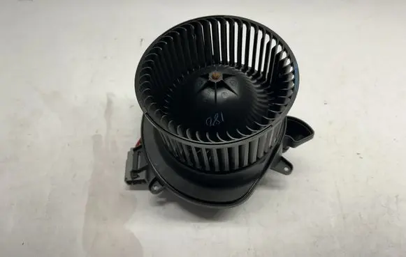 Ford Mustang VI Interior heater climate box assembly FR3B19846A