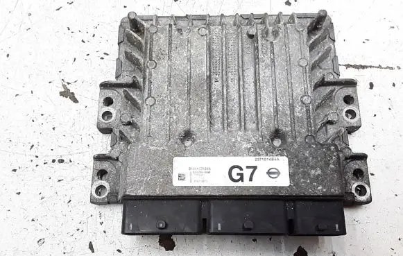 Nissan Juke I F15 Engine control unit/module 237101kb5a