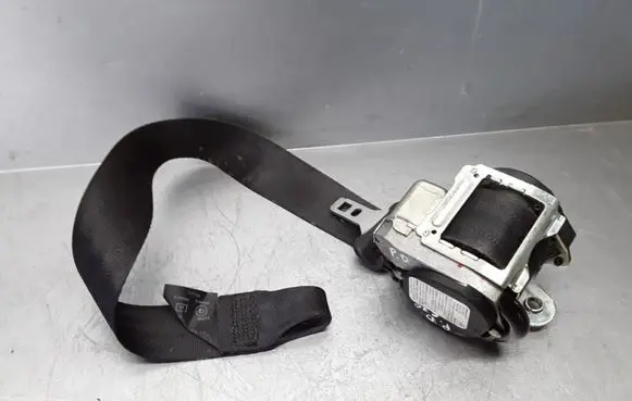 Volvo C70 Front seatbelt 604548200