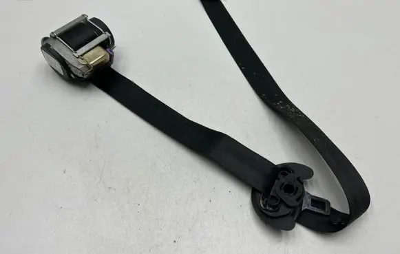 Seat Altea Front seatbelt 5P0857705B 047112 04167112