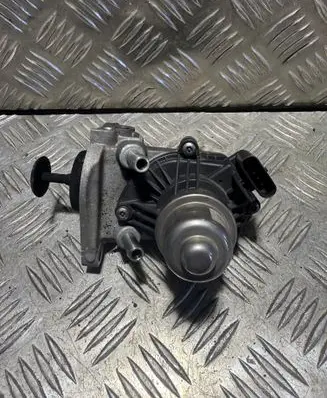 Toyota Avensis T270 EGR valve 73789110