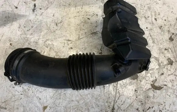 Audi A5 8T 8F Air intake duct part 06E133911H